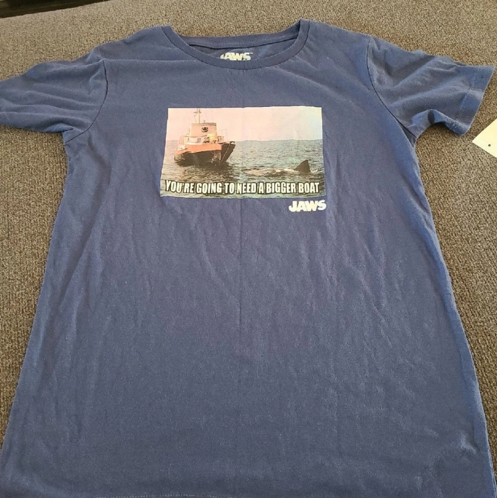 Jaws tee